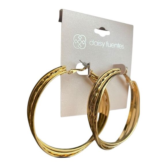 Daisy Fuentes gold tone hoop earrings NWOT - Picture 2 of 3
